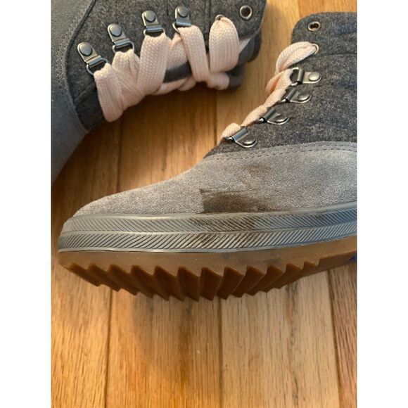 Keds, women's lace up grey suede high top winter ankle booties size 7.5 - Picture 4 of 9